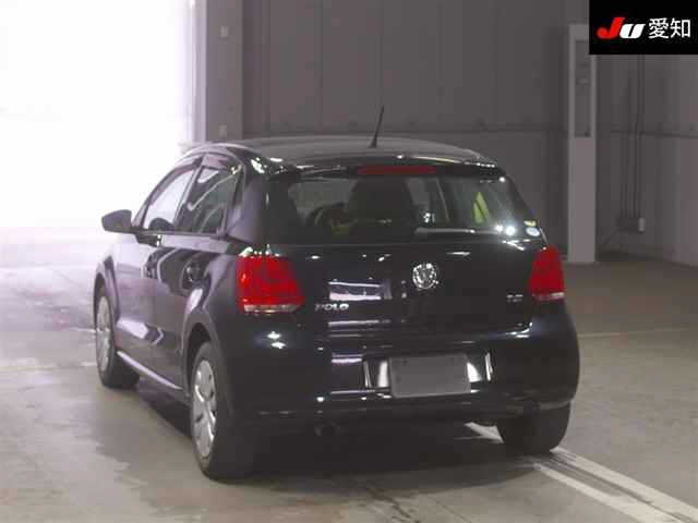 VOLKSWAGEN POLO 2011