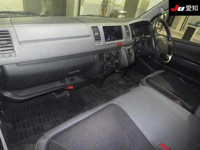 TOYOTA REGIUS ACE VAN 2009