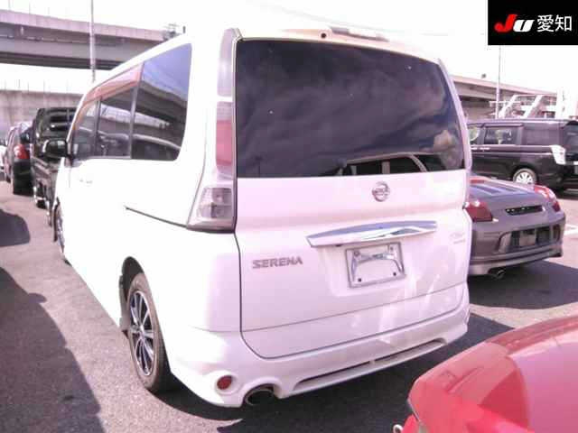 NISSAN SERENA 2010