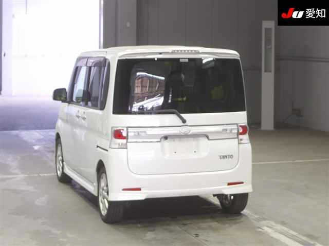 DAIHATSU TANTO 2008