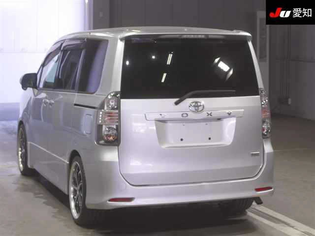 TOYOTA VOXY 2008