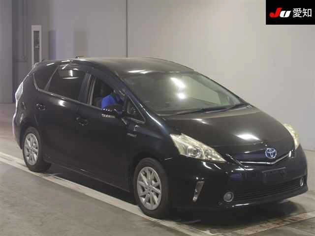 TOYOTA PRIUS ALPHA 2012