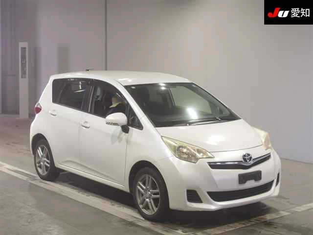TOYOTA RACTIS 2011