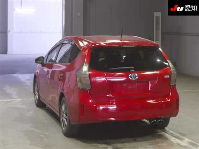TOYOTA PRIUS ALPHA 2013