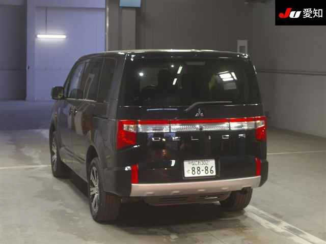 MITSUBISHI DELICA D5 2023