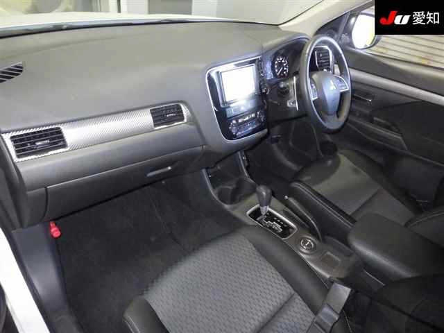 MITSUBISHI OUTLANDER 2015