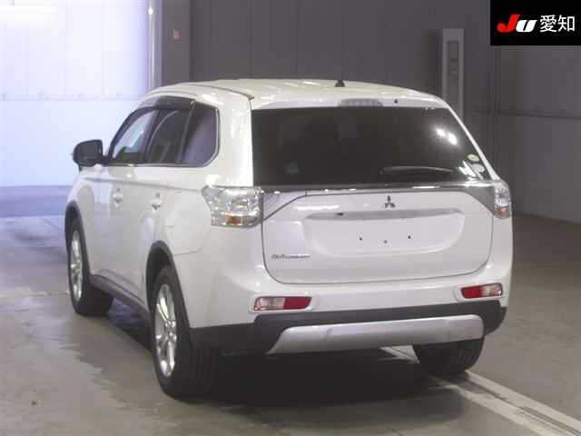 MITSUBISHI OUTLANDER 2015