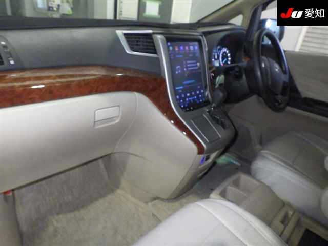 TOYOTA ALPHARD 2009