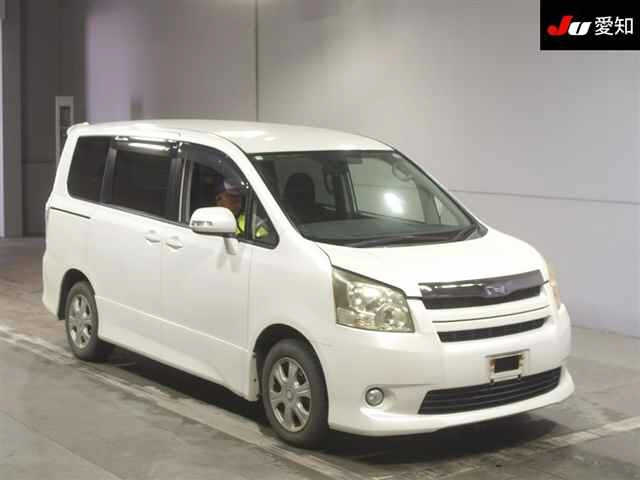 TOYOTA NOAH 2008