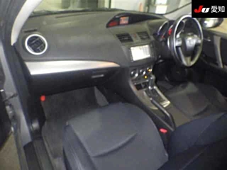 MAZDA AXELA 2011