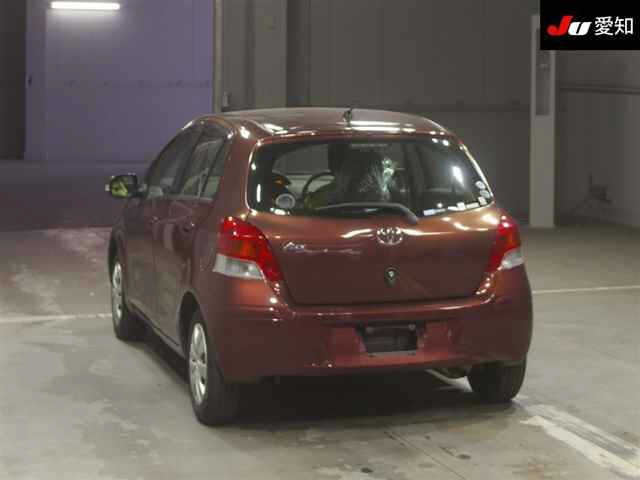 TOYOTA VITZ 2010