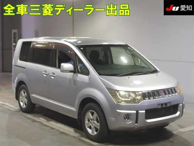 MITSUBISHI DELICA D5 2010