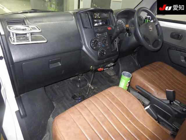 TOYOTA TOWN ACE VAN 2011