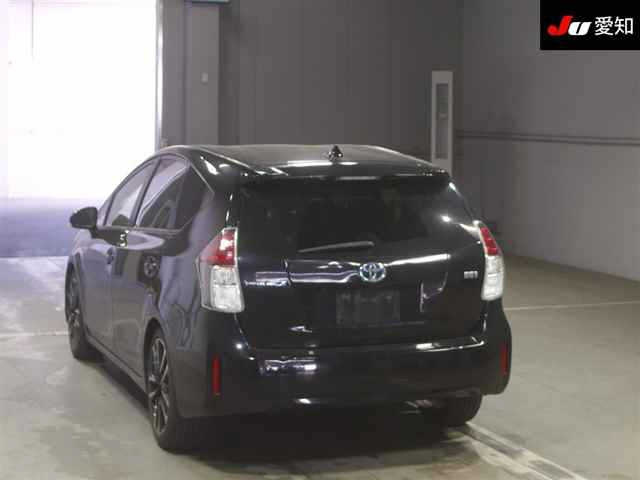 TOYOTA PRIUS ALPHA 2015