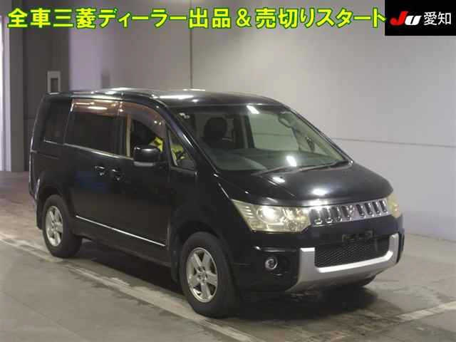 MITSUBISHI DELICA D5 2010