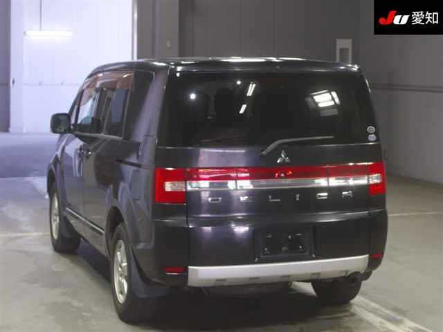 MITSUBISHI DELICA D5 2010