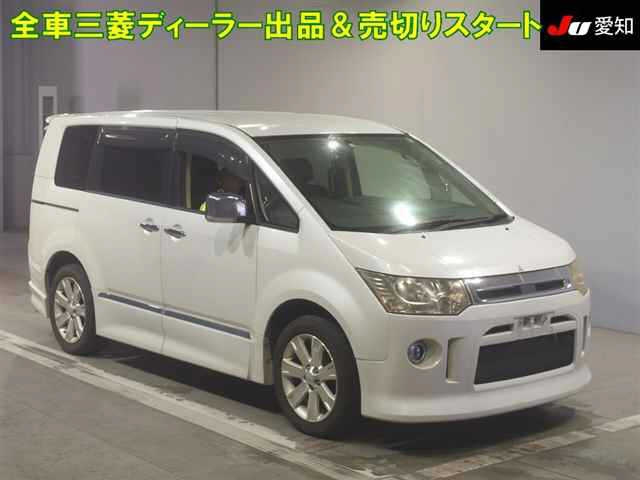 MITSUBISHI DELICA D5 2010