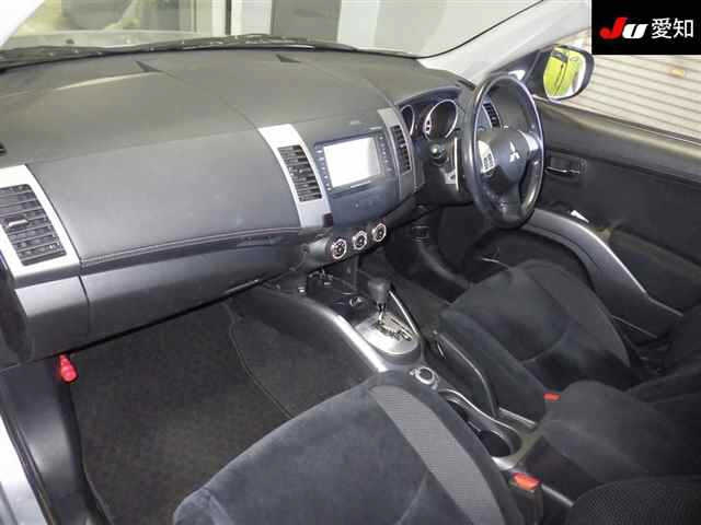 MITSUBISHI OUTLANDER 2010