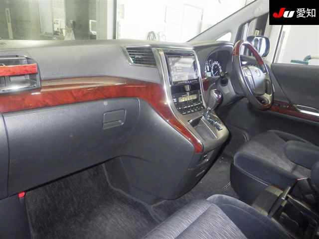 TOYOTA ALPHARD 2010