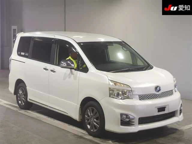 TOYOTA VOXY 2012