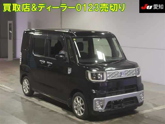 DAIHATSU WAKE 2014