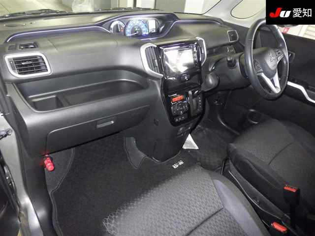 MITSUBISHI DELICA D2 2017