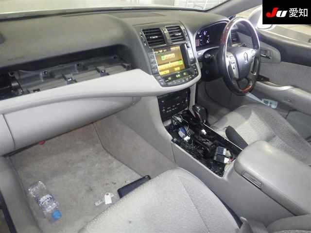 TOYOTA CROWN 2010