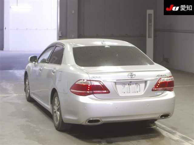 TOYOTA CROWN 2010