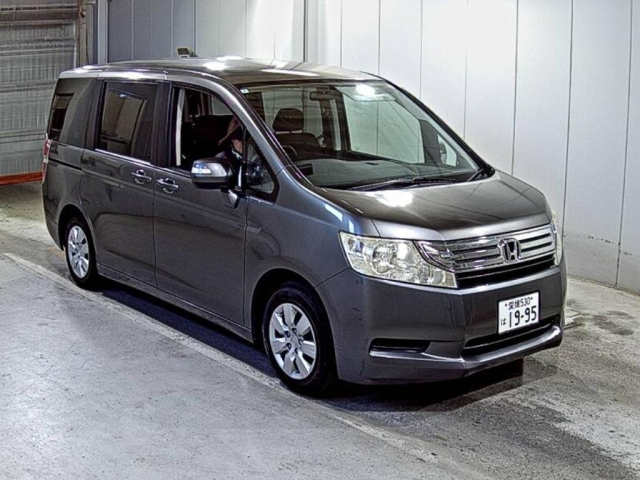 HONDA STEP WAGON 2012