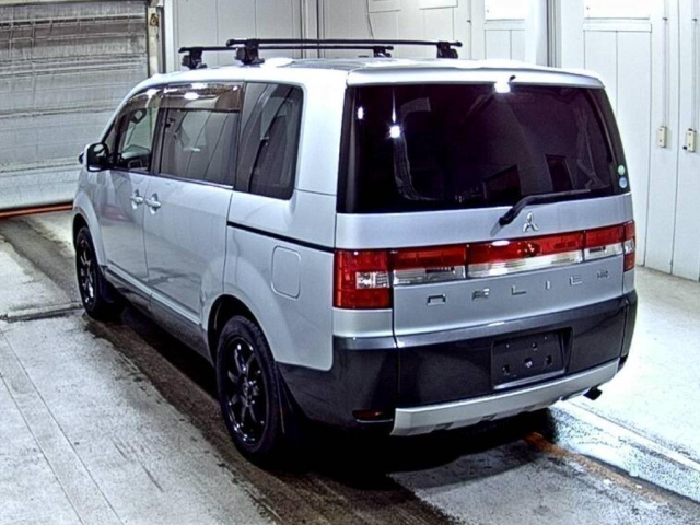 MITSUBISHI DELICA D5 2015