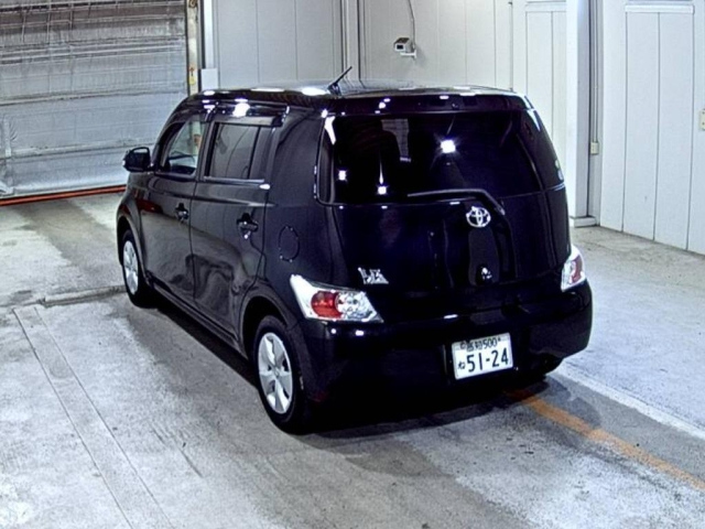 TOYOTA BB 2010