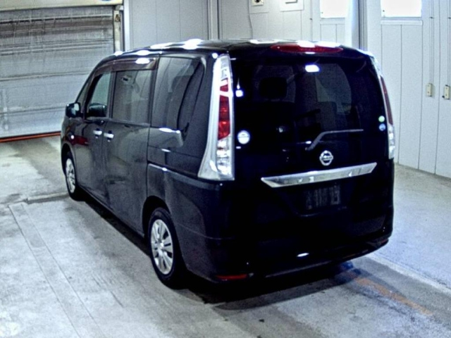 NISSAN SERENA 2011