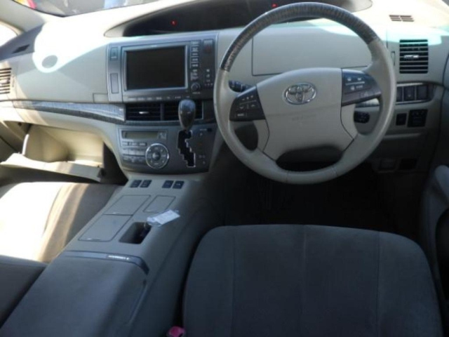 TOYOTA ESTIMA HYBRID 2010