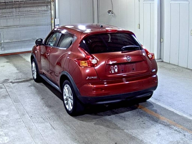 NISSAN JUKE 2011