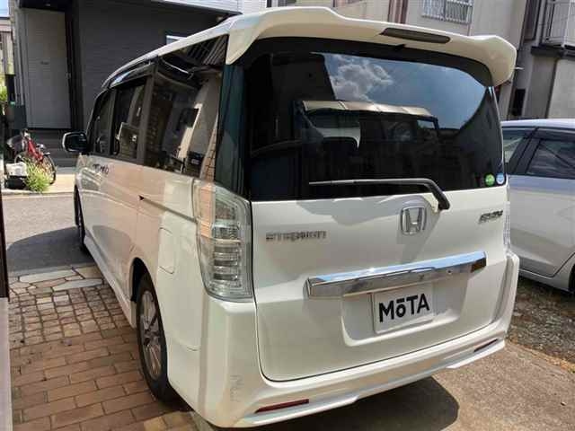 HONDA STEP WAGON 2012