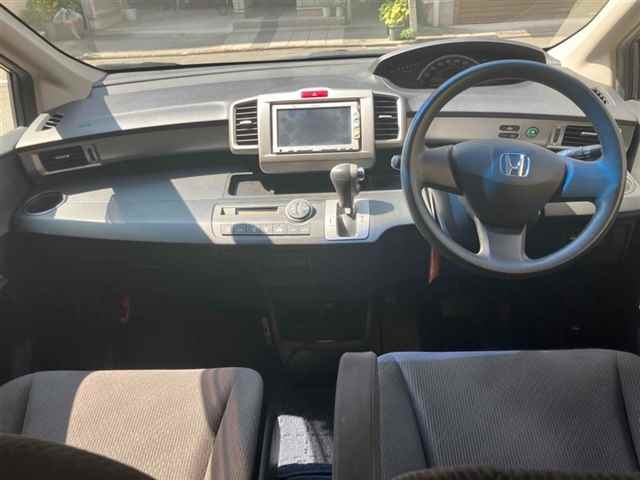 HONDA FREED 2011