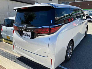 TOYOTA ALPHARD 2023