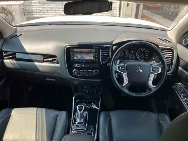 MITSUBISHI OUTLANDER PHEV 2018