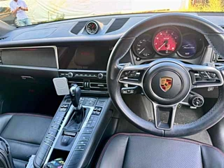 PORSCHE MACAN 2021