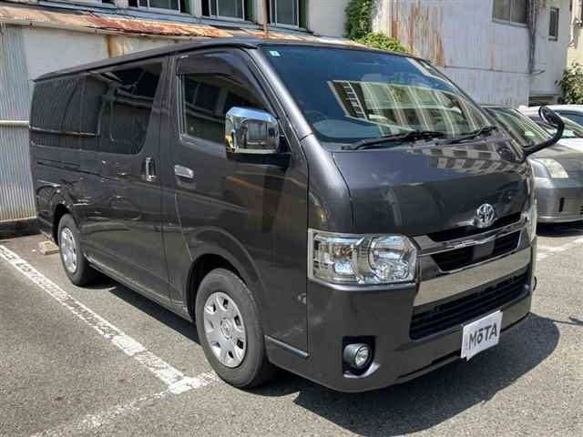 TOYOTA HIACE VAN 2021