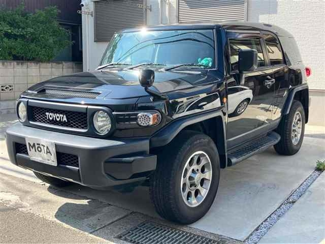 TOYOTA FJ CRUISER 2011