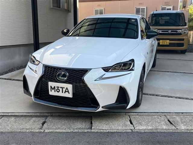 LEXUS IS 2018
