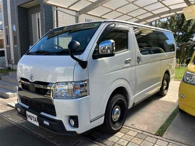 TOYOTA HIACE VAN 2022