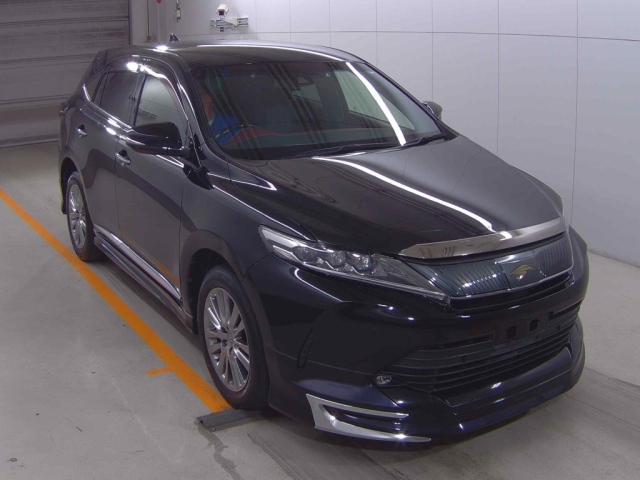 TOYOTA HARRIER 2019