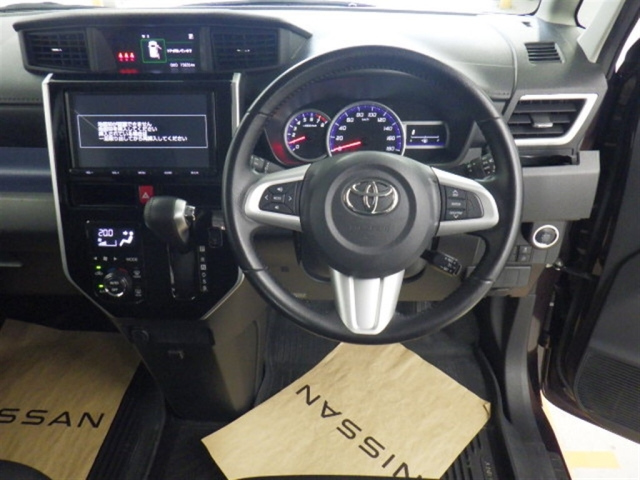 TOYOTA ROOMY 2016