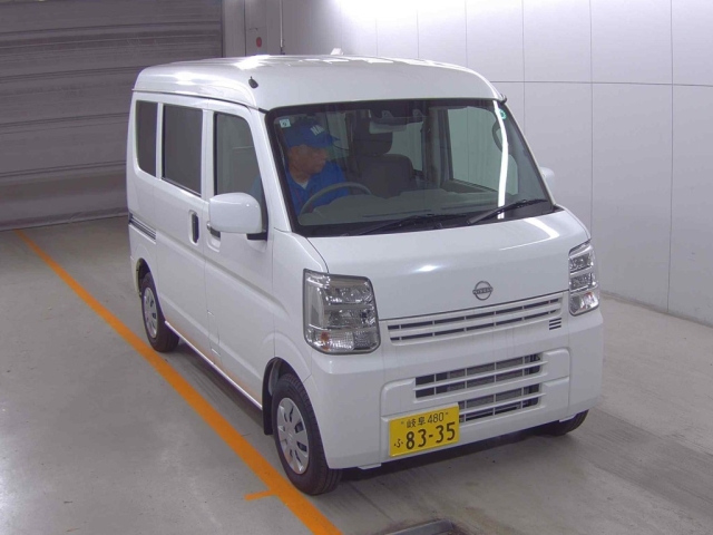 NISSAN CLIPPER VAN 2024
