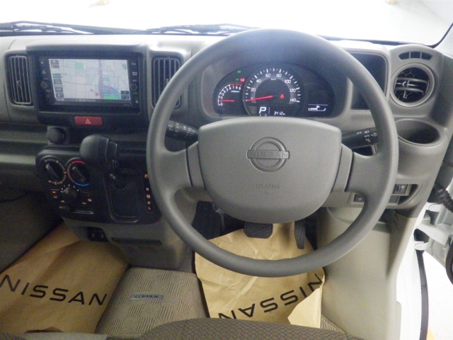 NISSAN CLIPPER VAN 2024