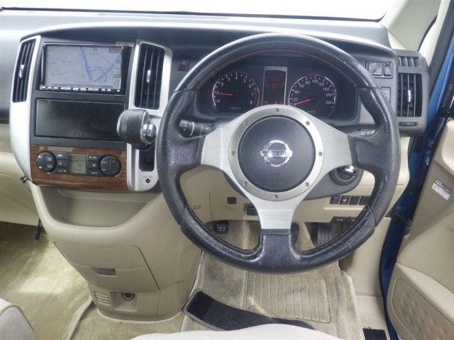NISSAN SERENA 2008