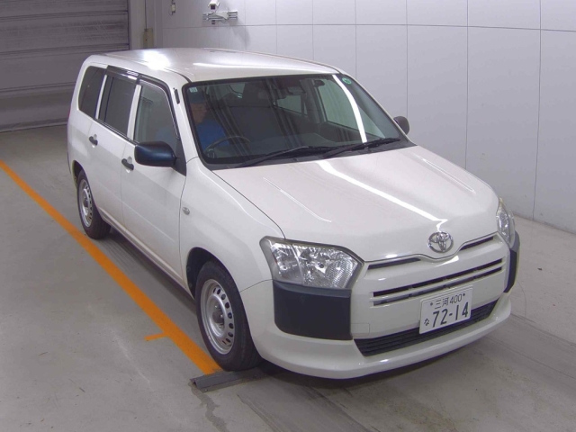 TOYOTA SUCCEED 2017