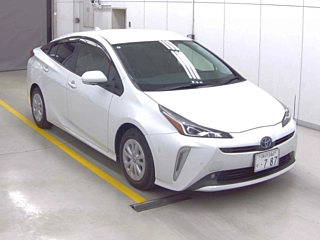 TOYOTA PRIUS 2021